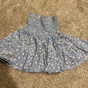 Skylar & Madison floral high waisted mini skirt size S like new